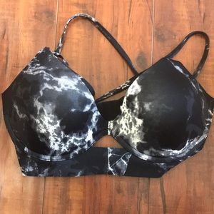 Brand New PINK bonded bra.